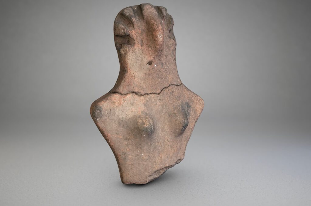 Фрагмент жіночої фігурки